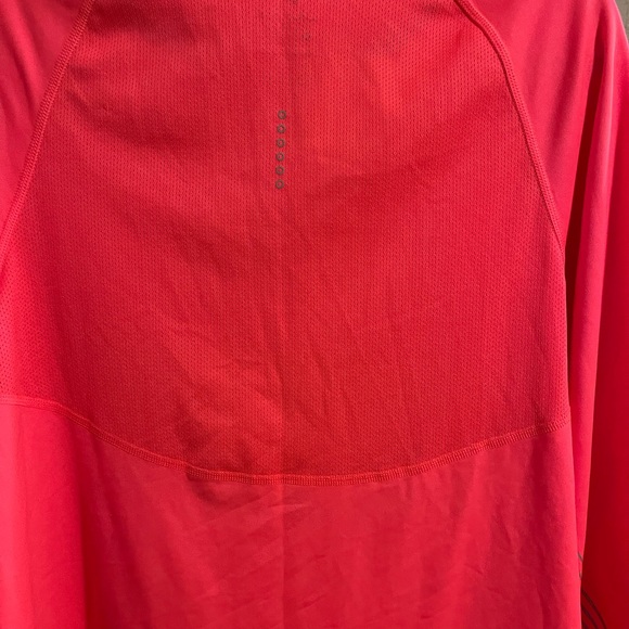 Pink Nike running top - Picture 5 of 10